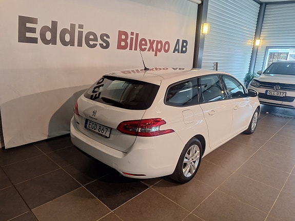 Peugeot 308 SW 4 of 12