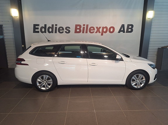 Peugeot 308 SW 3 of 12