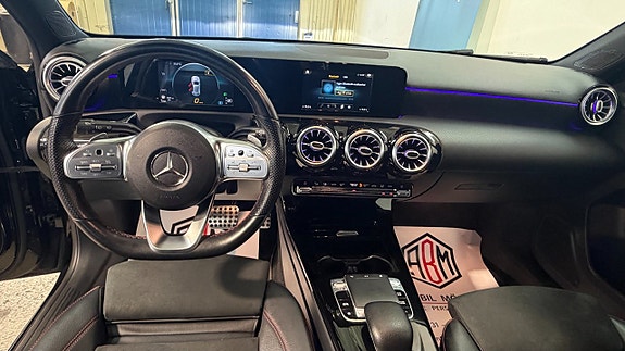Mercedes-Benz A180 9 of 19