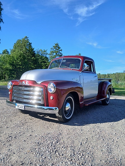 GMC 100 Stepside 2 of 5