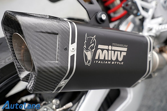 Aprilia Tuono V4 1100 *MIVV Titanium helsystem, Quickshifter 26 of 29