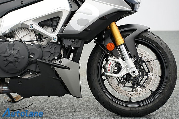 Aprilia Tuono V4 1100 *MIVV Titanium helsystem, Quickshifter 12 of 29