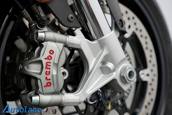 Aprilia Tuono V4 1100 *MIVV Titanium helsystem, Quickshifter 27 of 29