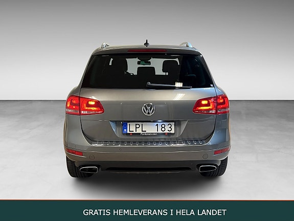 Volkswagen Touareg 3 of 5