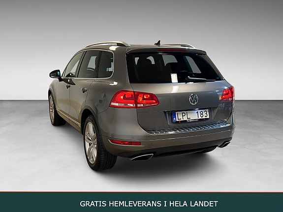 Volkswagen Touareg 4 of 5
