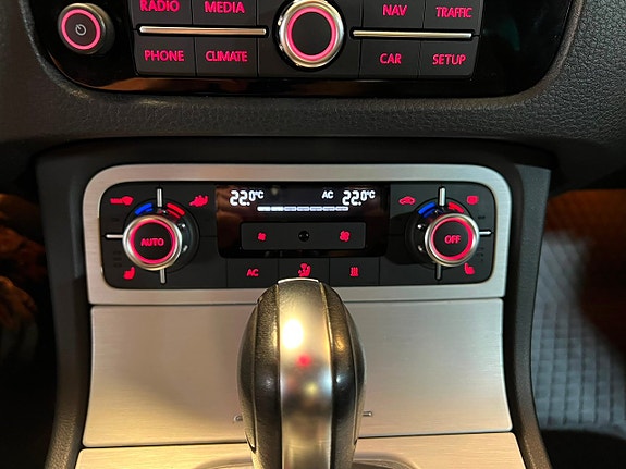 Volkswagen Touareg 12 of 28