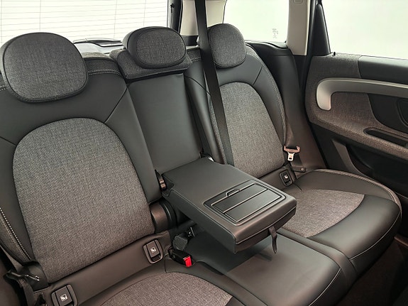 MINI Countryman Cooper SE 19 of 23
