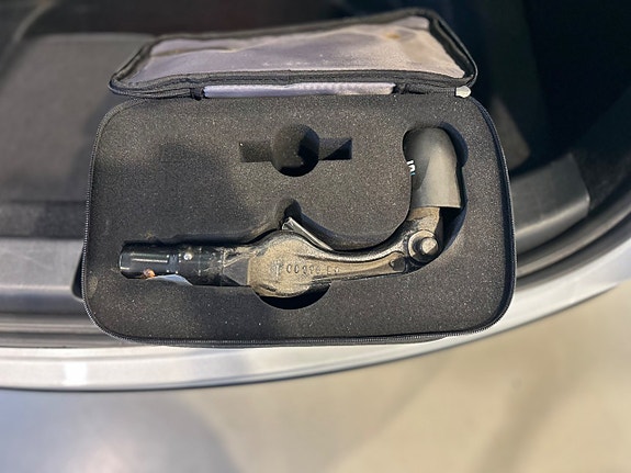 Tesla Model Y 6 of 14