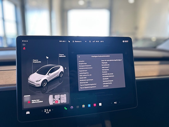 Tesla Model Y 13 of 14