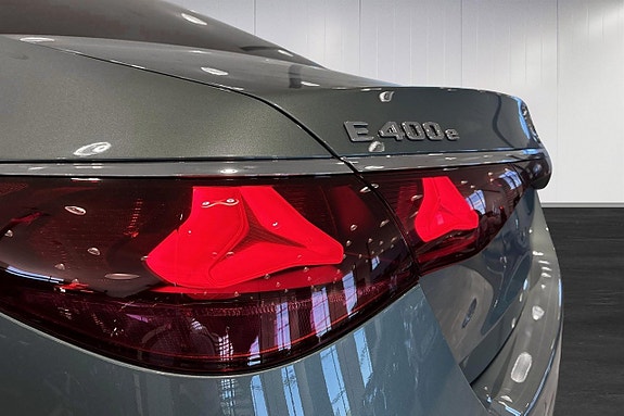 Mercedes-Benz E400 e 8 of 18