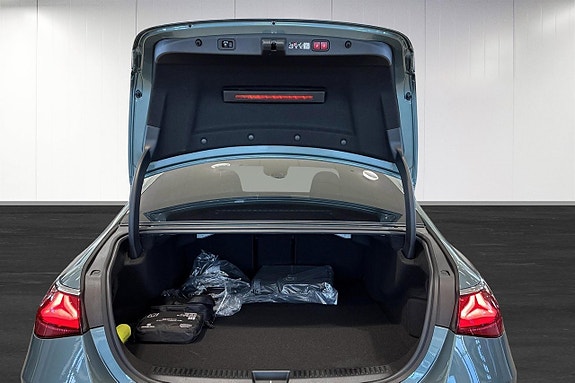 Mercedes-Benz E400 e 17 of 18
