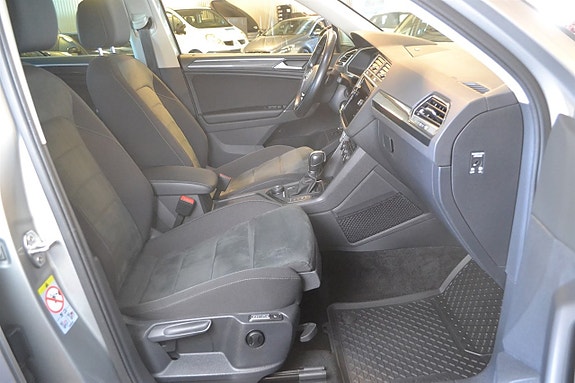 Volkswagen Tiguan 4 of 5