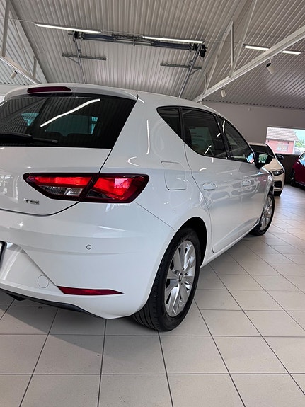 Seat Leon 5 of 5