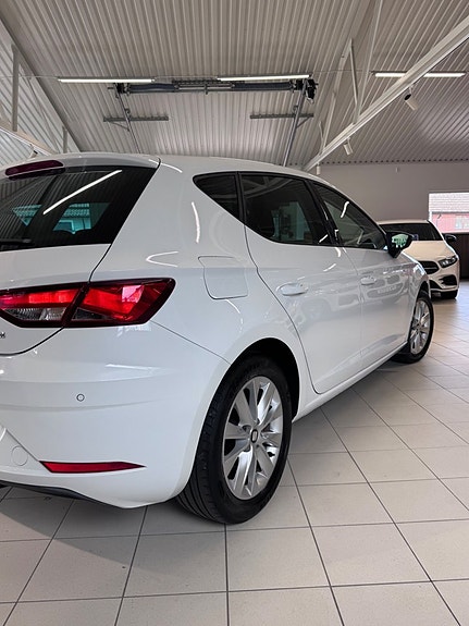 Seat Leon 3 of 5