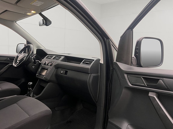 Volkswagen Caddy Maxi 23 of 27