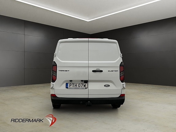 Ford Transit Custom 8 of 28