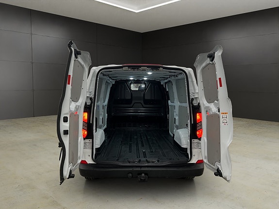 Ford Transit Custom 12 of 28