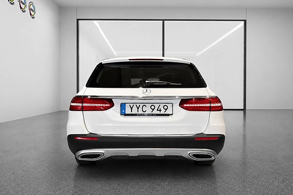 Mercedes-Benz E220 d 6 of 22