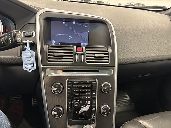 Volvo XC60 12 of 12