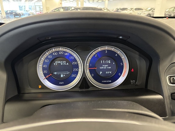 Volvo XC60 11 of 12