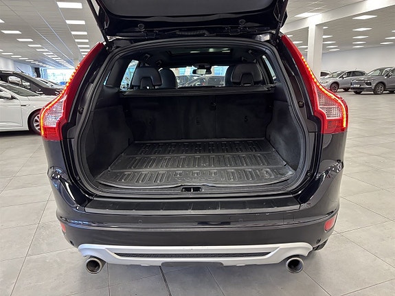 Volvo XC60 5 of 12