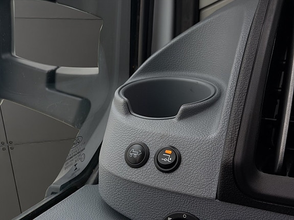 Ford Transit 17 of 30