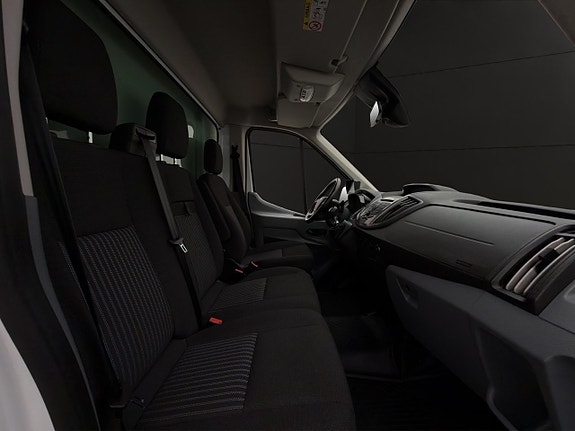 Ford Transit 26 of 30