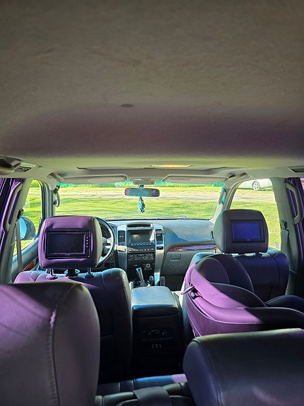 Toyota Land Cruiser 5 of 5