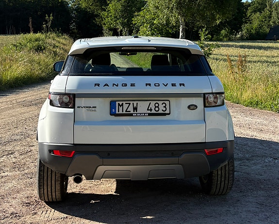 Land Rover Range Rover Evoque 3 of 5