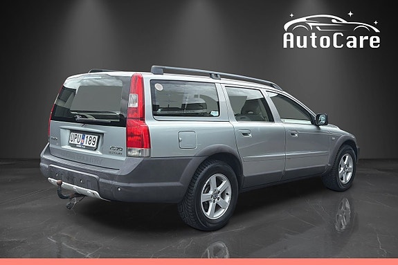 Volvo XC70 2 of 6