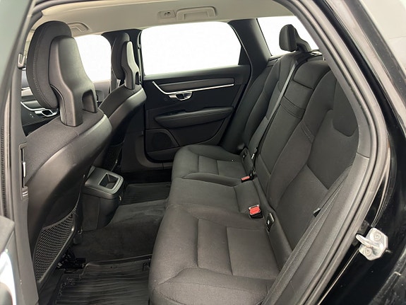 Volvo V90 22 of 29