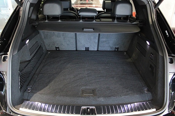 Porsche Cayenne 23 of 27
