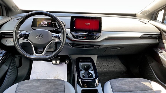 Volkswagen ID.4 2 of 5