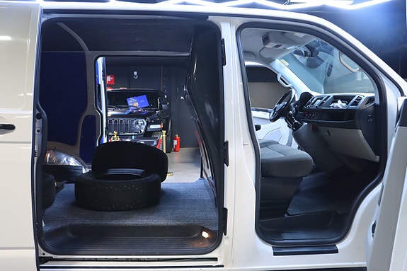 Volkswagen Transporter 8 of 20