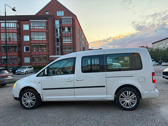 Volkswagen Caddy Maxi 9 of 10