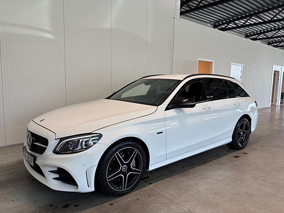 Mercedes-Benz C300 4 of 22