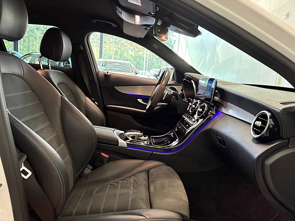 Mercedes-Benz C300 12 of 22