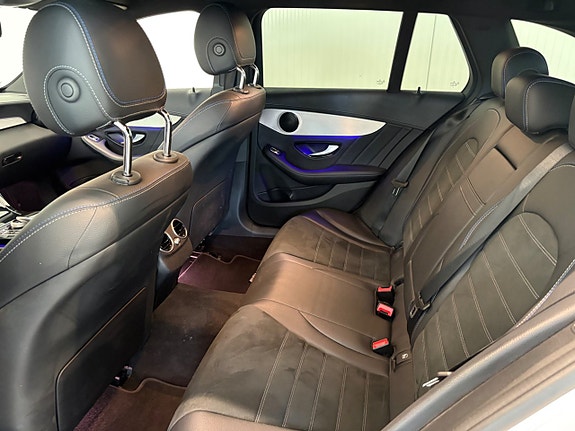 Mercedes-Benz C300 19 of 22