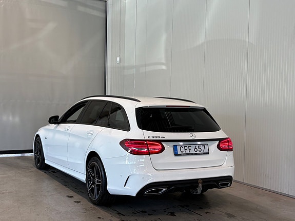 Mercedes-Benz C300 6 of 22