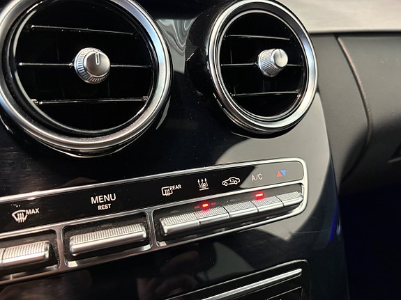 Mercedes-Benz C300 18 of 22