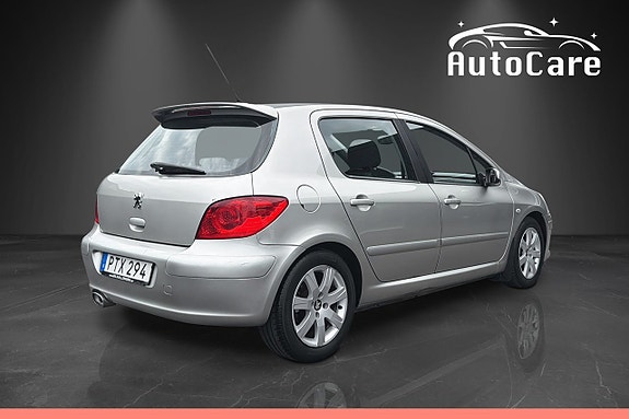 Peugeot 307 2 of 5