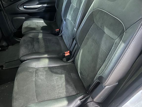 Ford S-MAX 8 of 13