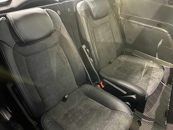 Ford S-MAX 10 of 13