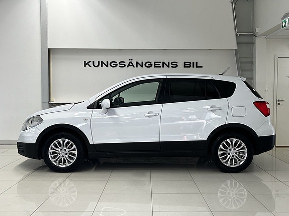 Suzuki S-Cross 4 of 19