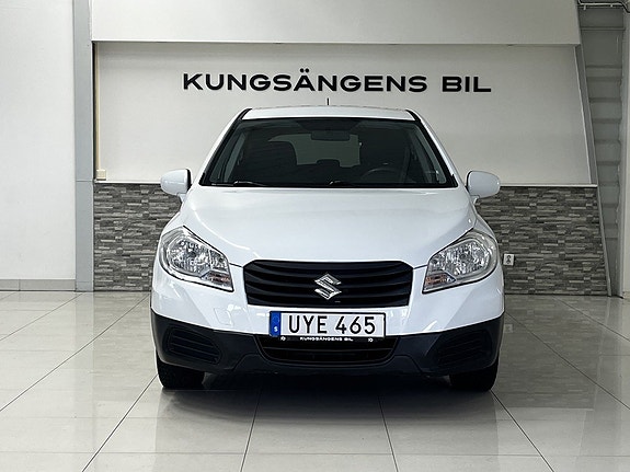 Suzuki S-Cross 5 of 19
