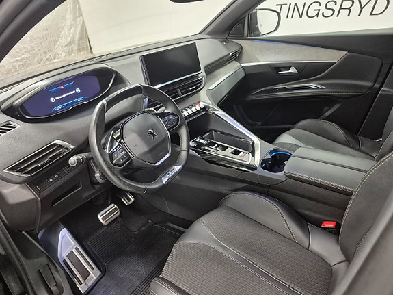 Peugeot 3008 2 of 9