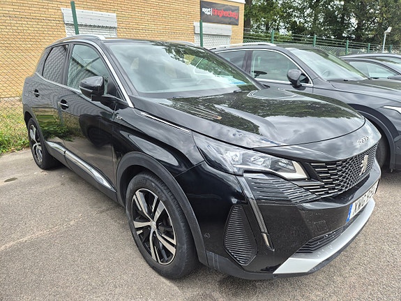 Peugeot 3008 2 of 4