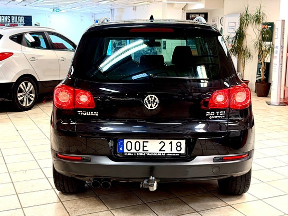 Volkswagen Tiguan 4 of 5