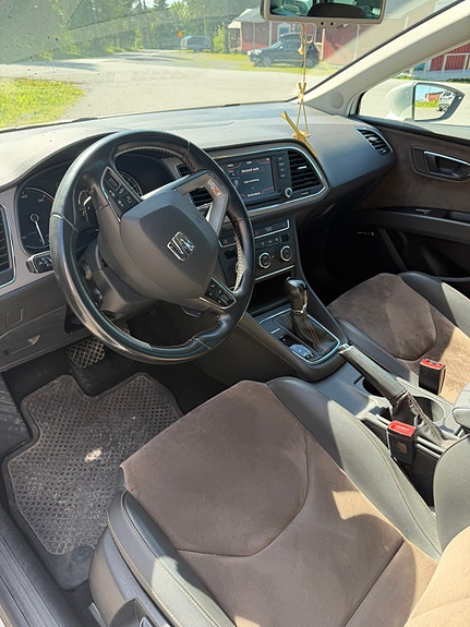 Seat Leon 9 of 13