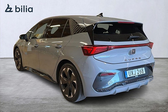 Cupra Born 2 of 5
